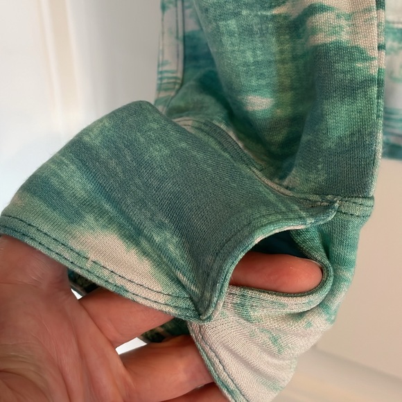 Athleta Girl Ride the Wave Sweatshirt, size XXL (16) - Picture 2 of 8